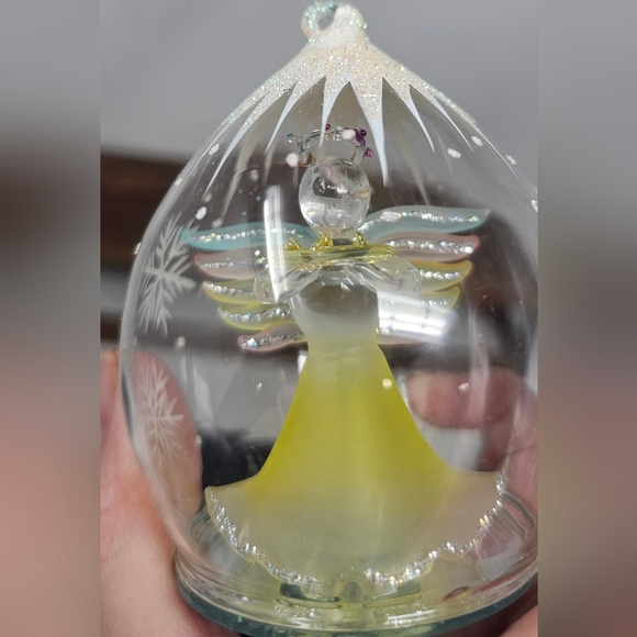 Vintage Unique Treasures Hand Blown Glass Globe Angel Ornament - Picture 13 of 16